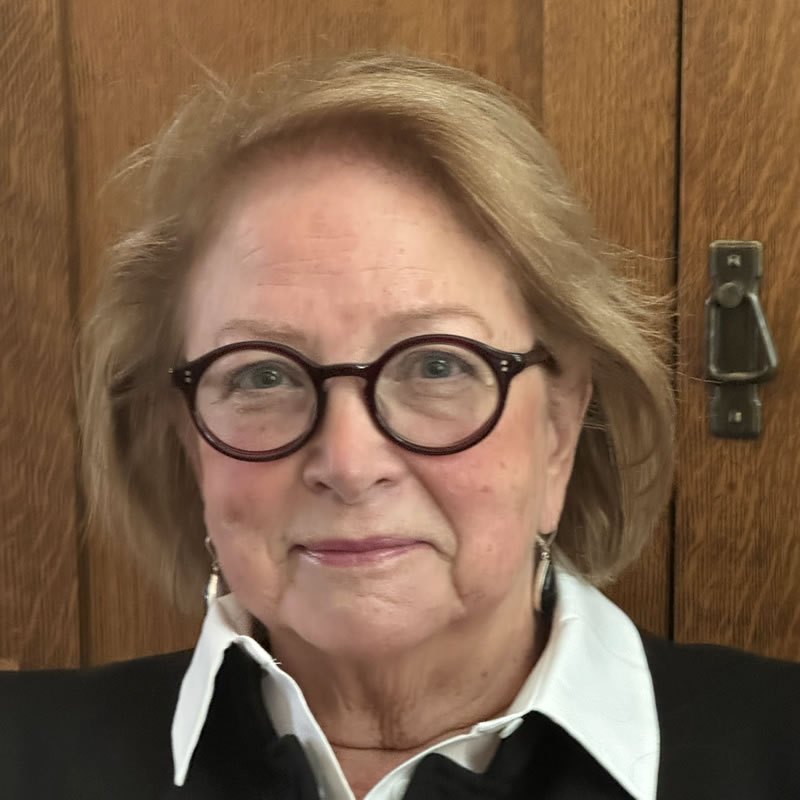 Portrait of Beth Woodard, Alumni Relations Committee Chair
